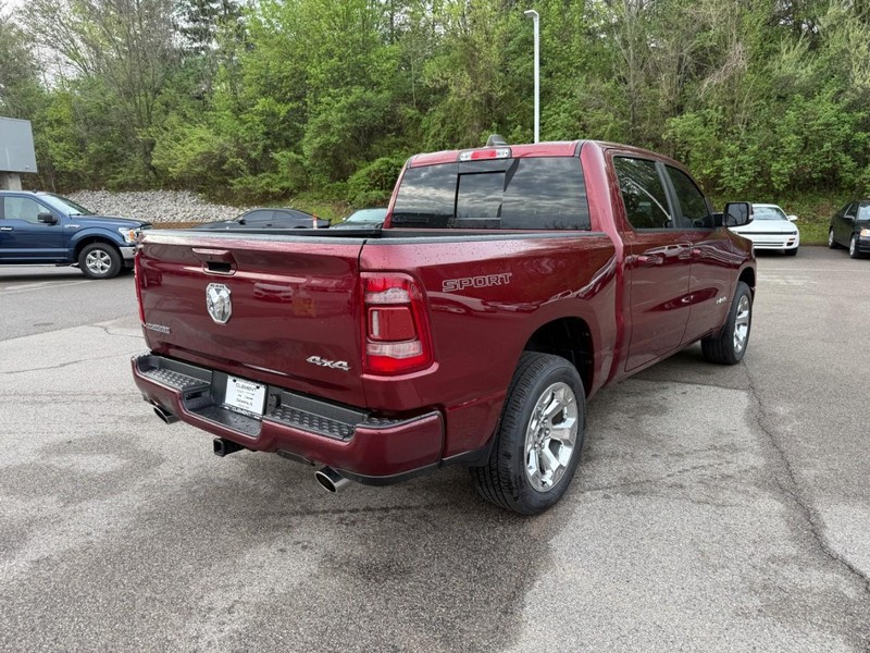 Ram 1500 Vehicle Full-screen Gallery Image 7