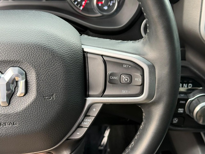 Ram 1500 Vehicle Full-screen Gallery Image 19