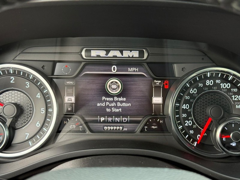 Ram 1500 Vehicle Full-screen Gallery Image 20