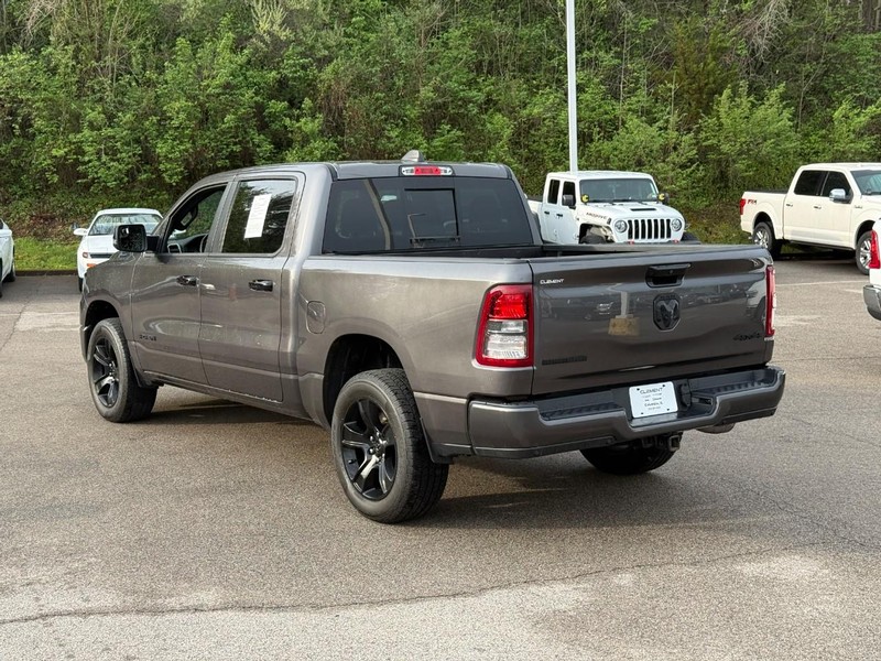 Ram 1500 Vehicle Full-screen Gallery Image 3