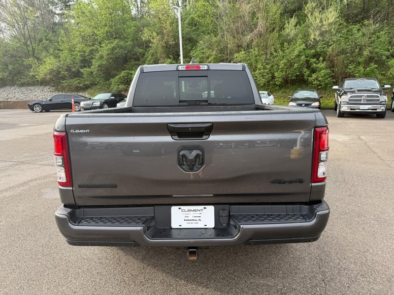 Ram 1500 Vehicle Full-screen Gallery Image 6