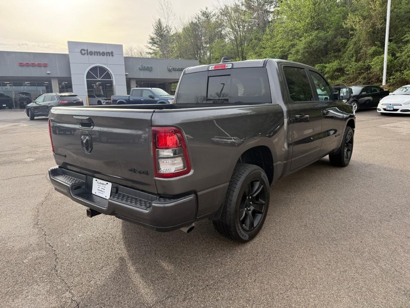 Ram 1500 Vehicle Full-screen Gallery Image 7