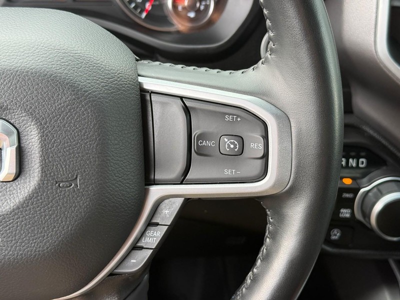 Ram 1500 Vehicle Full-screen Gallery Image 19