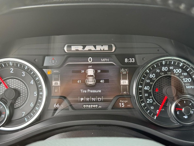 Ram 1500 Vehicle Full-screen Gallery Image 20