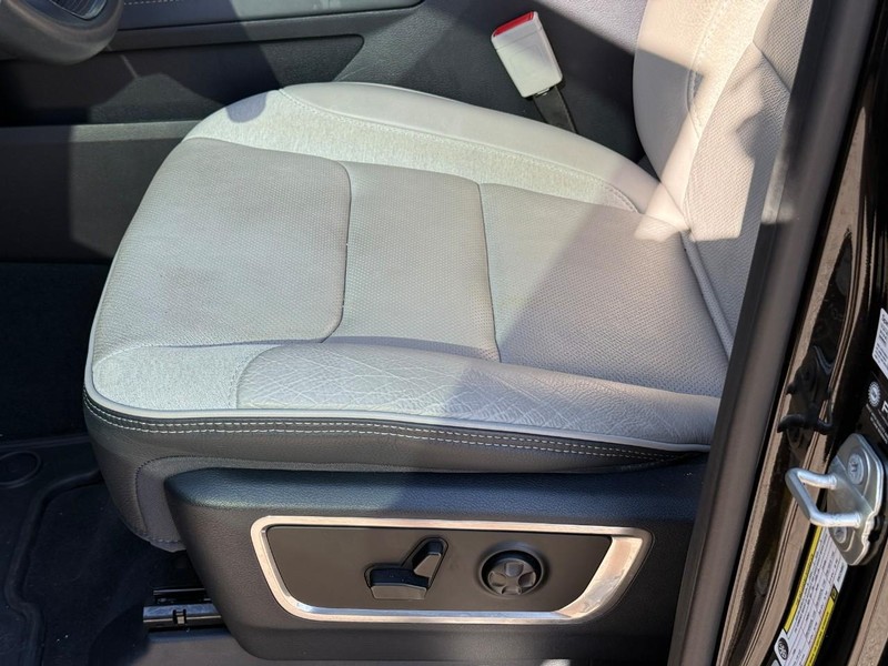 Ram 1500 Vehicle Image 21