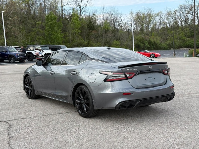 Nissan Maxima Vehicle Image 04