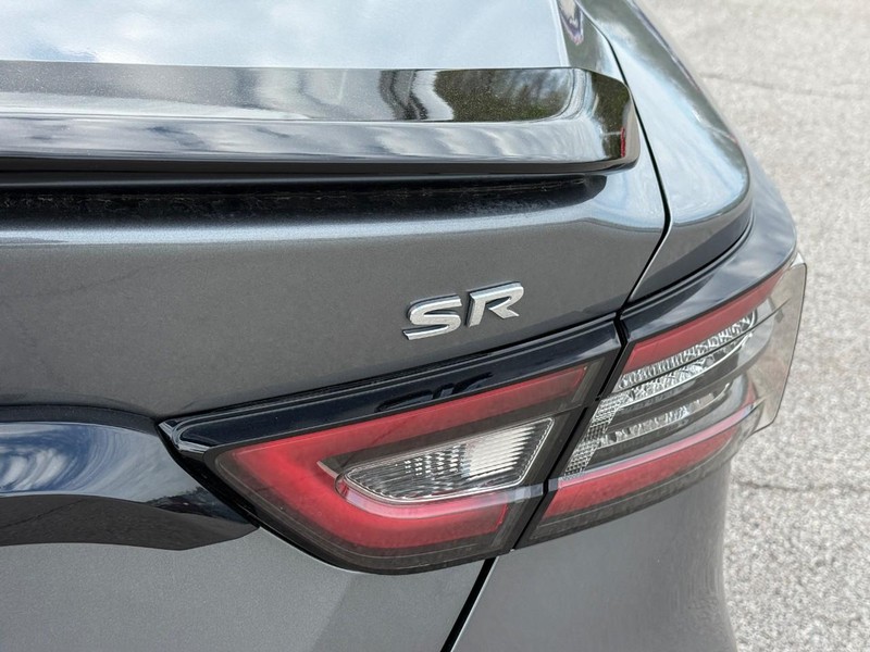 Nissan Maxima Vehicle Image 07