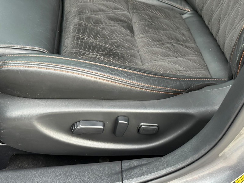 Nissan Maxima Vehicle Image 23