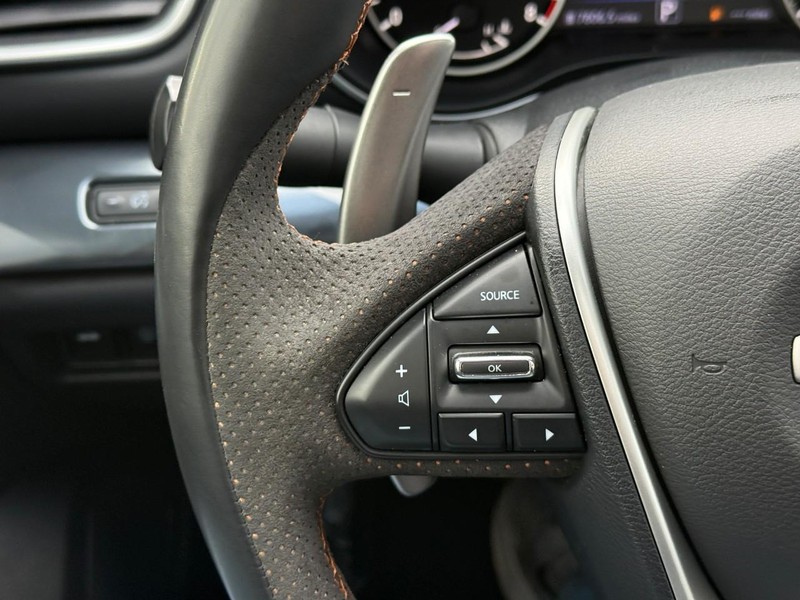 Nissan Maxima Vehicle Image 24