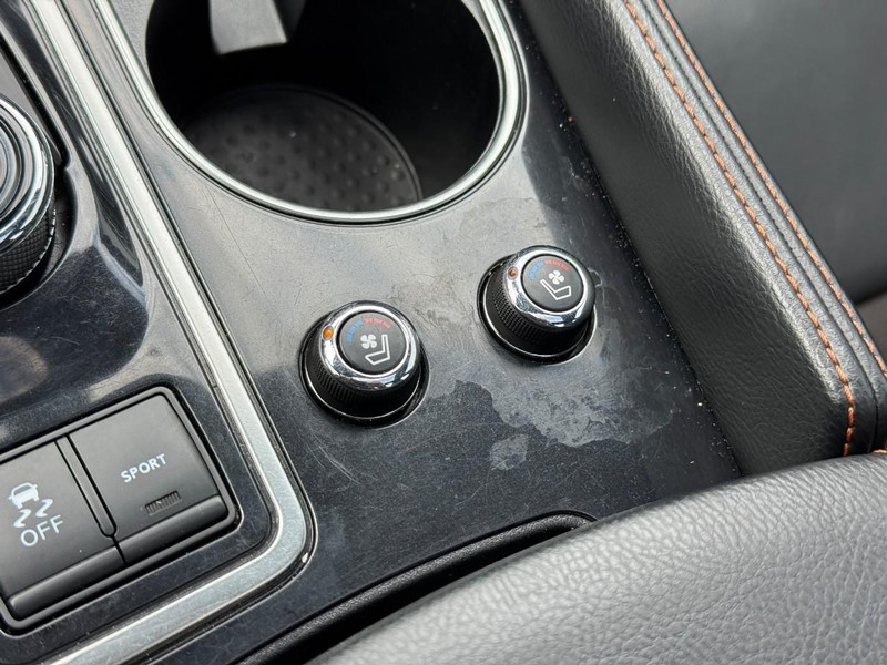 Nissan Maxima Vehicle Image 28