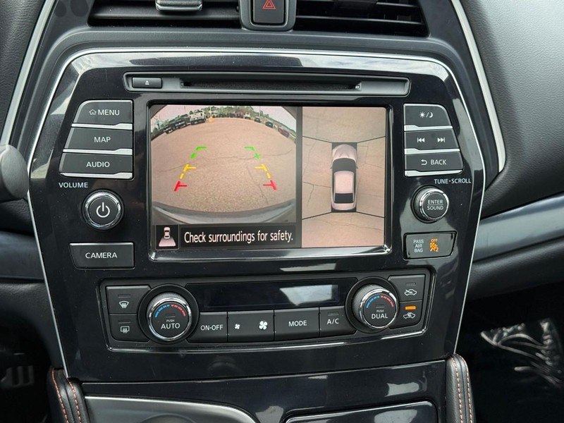 Nissan Maxima Vehicle Image 29