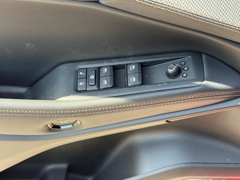 Jeep Cherokee Vehicle Full-screen Gallery Image 11