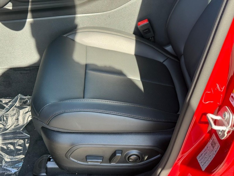 Jeep Cherokee Vehicle Full-screen Gallery Image 12