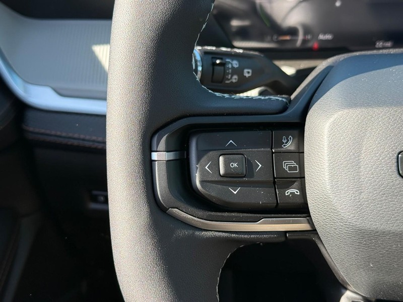 Jeep Cherokee Vehicle Full-screen Gallery Image 14