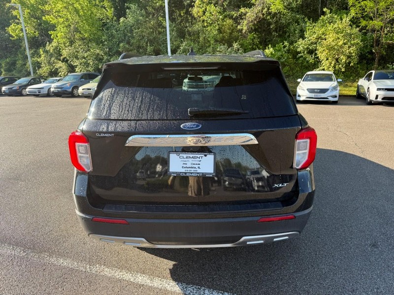 Ford Explorer Vehicle Image 08