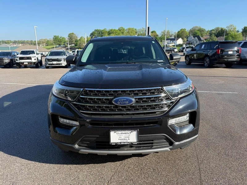 Ford Explorer Vehicle Image 12