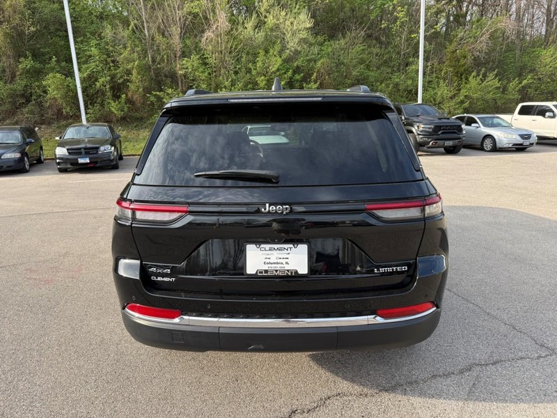 Jeep Grand Cherokee Vehicle Image 09