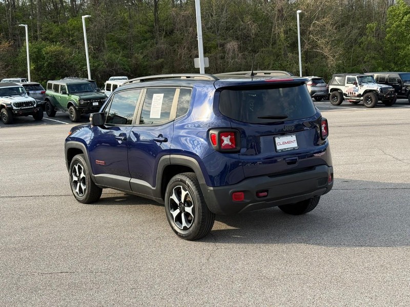 Jeep Renegade Vehicle Image 04