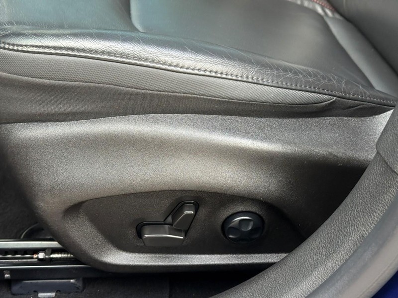 Jeep Renegade Vehicle Image 22