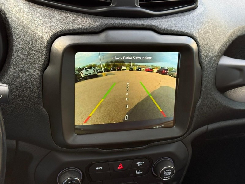 Jeep Renegade Vehicle Image 28