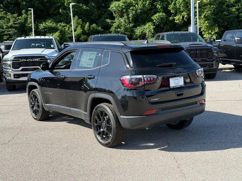 Jeep Compass Vehicle Image 04