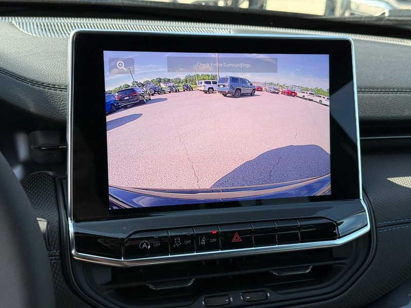 Jeep Compass Vehicle Image 19