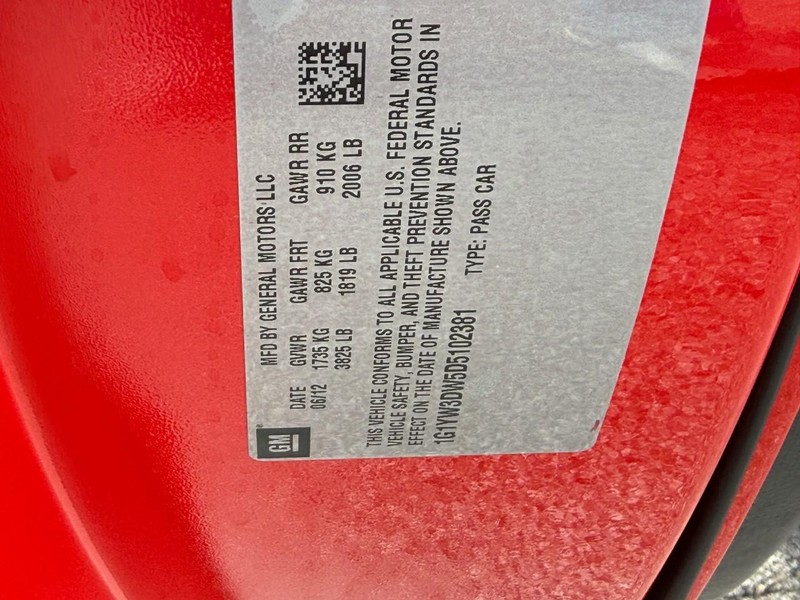 Chevrolet Corvette Vehicle Full-screen Gallery Image 18