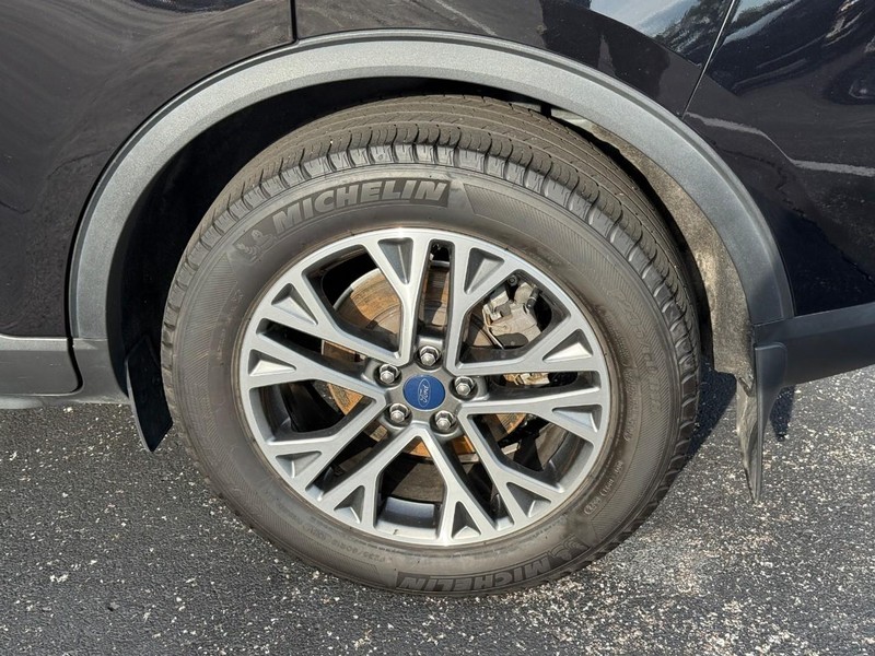 Ford Escape Vehicle Image 05