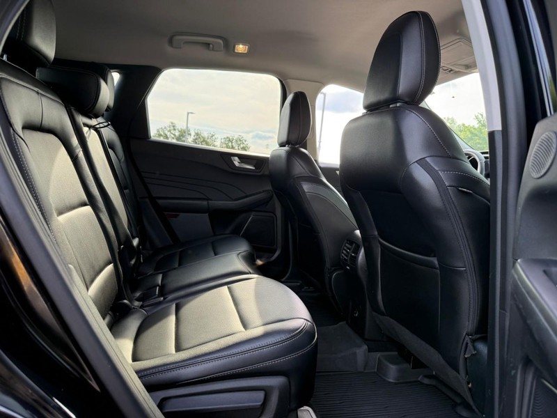 Ford Escape Vehicle Image 13