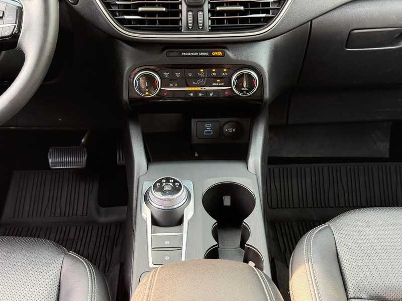 Ford Escape Vehicle Image 18