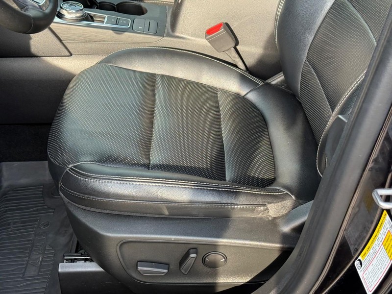 Ford Escape Vehicle Image 21