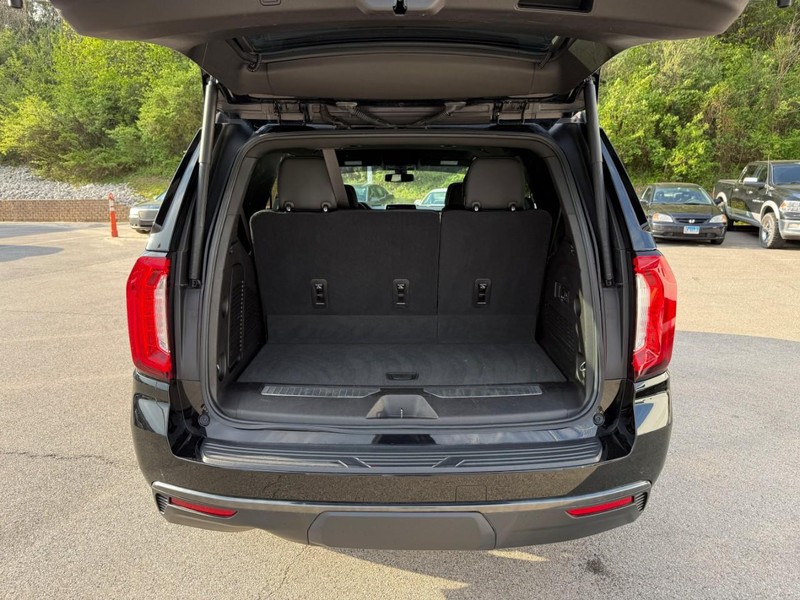 GMC Yukon Vehicle Image 08