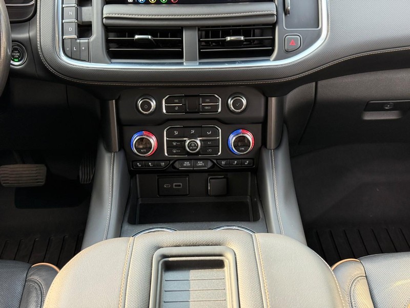 GMC Yukon Vehicle Image 19