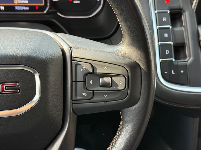 GMC Yukon Vehicle Image 25