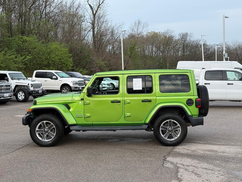 Jeep Wrangler Unlimited Vehicle Full-screen Gallery Image 2
