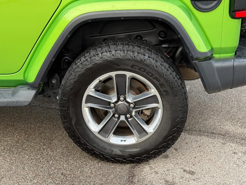 Jeep Wrangler Unlimited Vehicle Full-screen Gallery Image 4