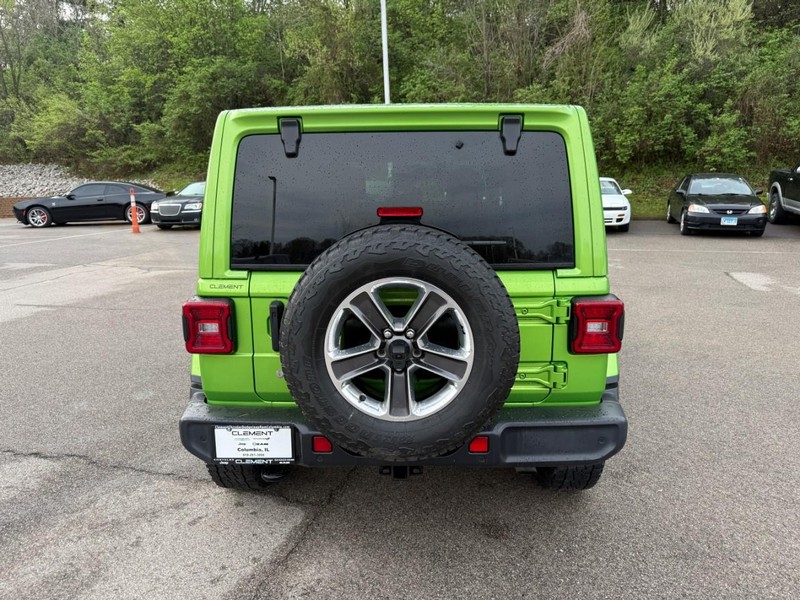 Jeep Wrangler Unlimited Vehicle Full-screen Gallery Image 6