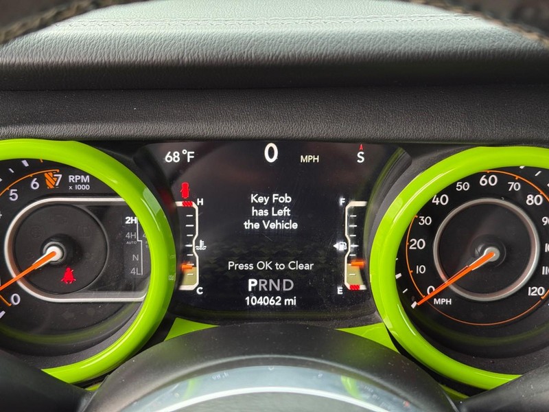 Jeep Wrangler Unlimited Vehicle Full-screen Gallery Image 19