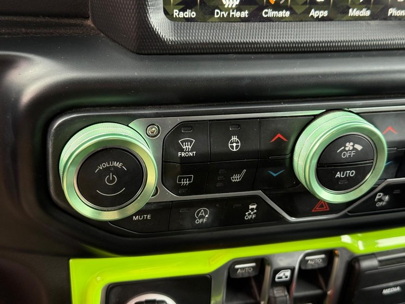 Jeep Wrangler Unlimited Vehicle Full-screen Gallery Image 21