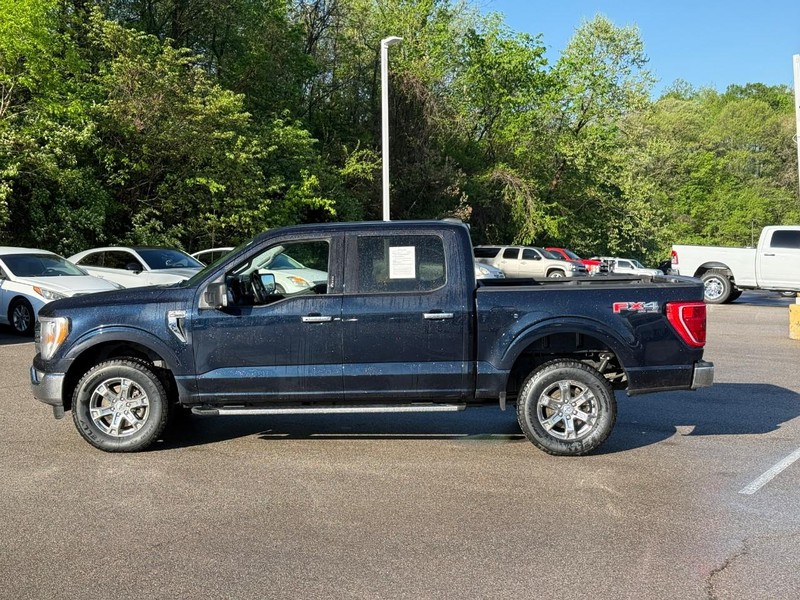 Ford F-150 Vehicle Full-screen Gallery Image 2