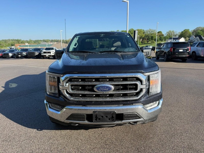 Ford F-150 Vehicle Full-screen Gallery Image 9