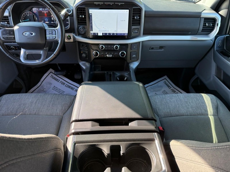 Ford F-150 Vehicle Full-screen Gallery Image 11