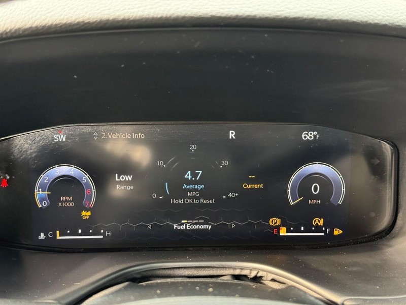 Jeep Compass Vehicle Full-screen Gallery Image 21