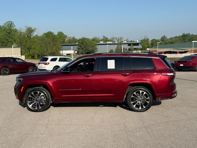 Jeep Grand Cherokee L Vehicle Image 03