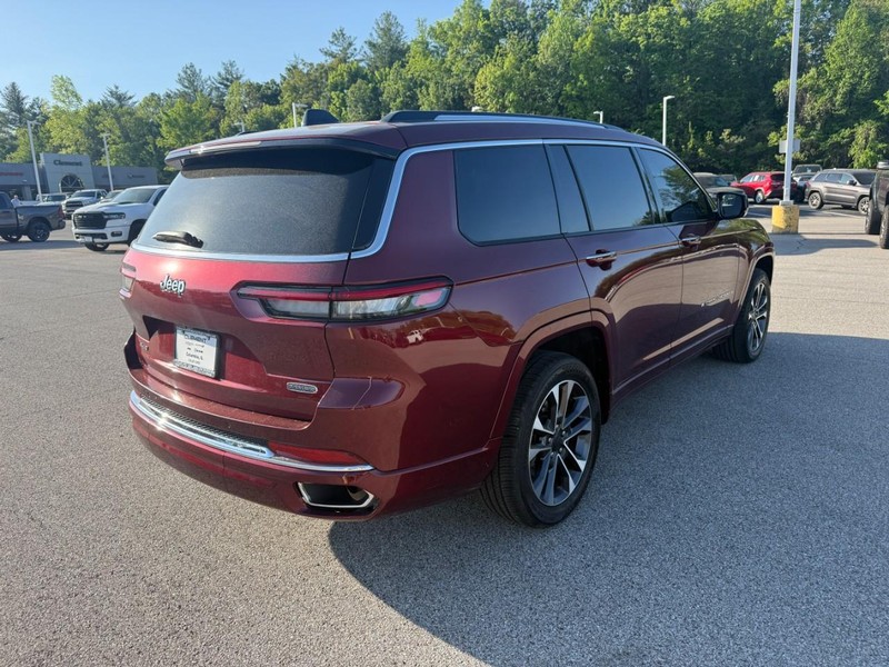 Jeep Grand Cherokee L Vehicle Image 09