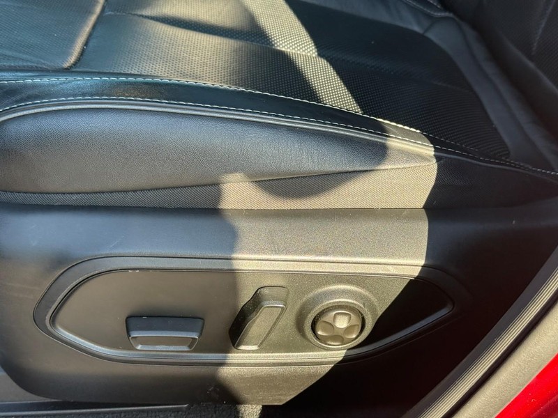 Jeep Grand Cherokee L Vehicle Image 23