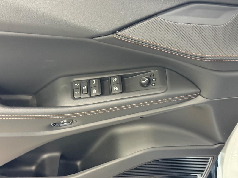 Jeep Cherokee Vehicle Full-screen Gallery Image 9