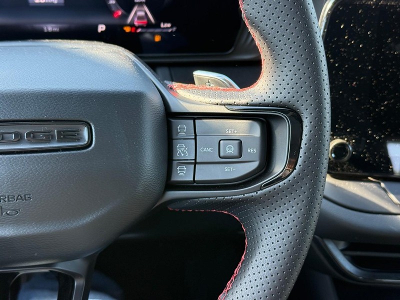 Dodge Charger Vehicle Full-screen Gallery Image 14