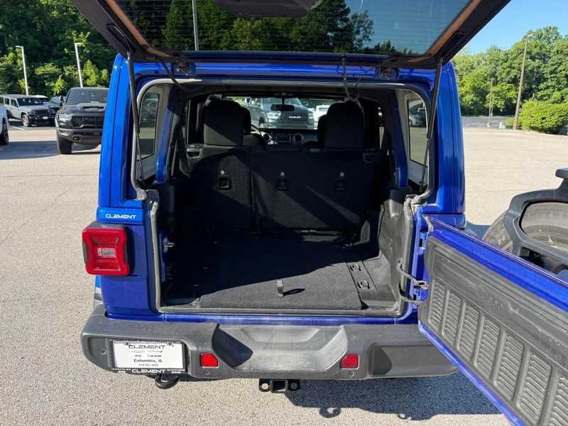 Jeep Wrangler Unlimited Vehicle Full-screen Gallery Image 5