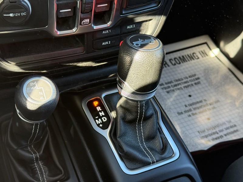 Jeep Wrangler Unlimited Vehicle Full-screen Gallery Image 20